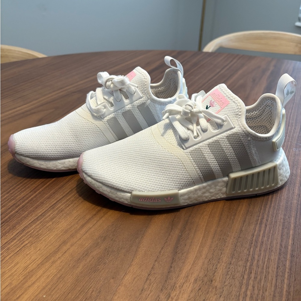 Adidas NMD R1 White/Grey Pink Tulip Sneakers